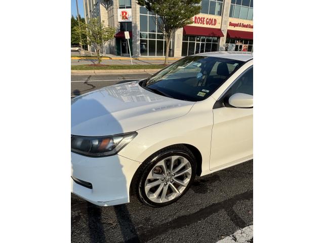 Photo of 2015 White Honda Accord