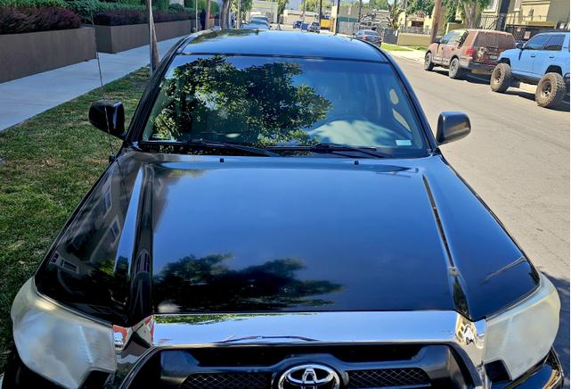 Photo of 2014 Black Toyota Tacoma