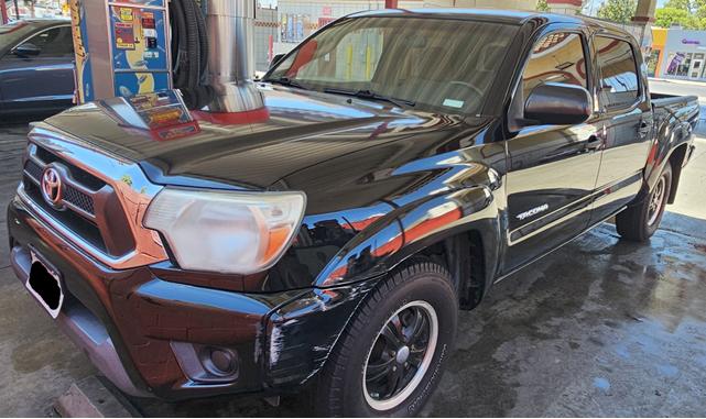 Photo of 2014 Black Toyota Tacoma
