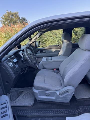 Photo of 2014 White Ford F-150