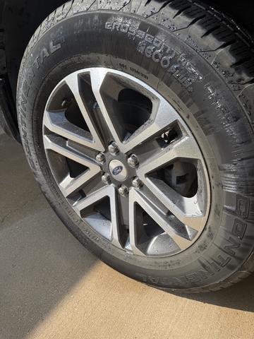 Photo of 2021 Black Ford F-150