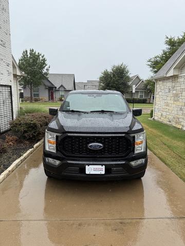 Photo of 2021 Black Ford F-150
