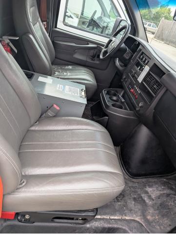 Photo of 2014 White Chevrolet Express 2500