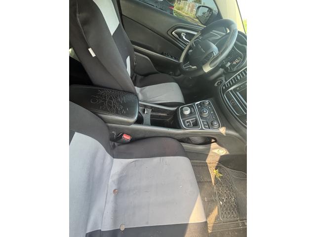 Photo of 2016 Silver Chrysler 200