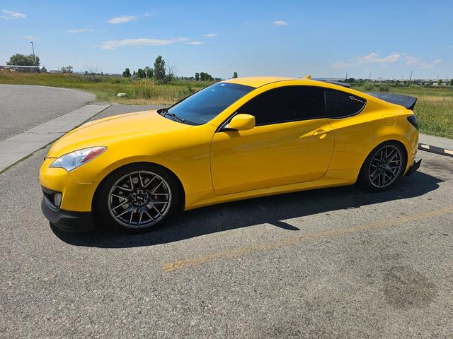 Photo of 2012 Yellow Hyundai Genesis Coupe