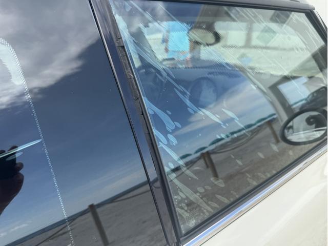 Photo of 2011 White MINI Cooper S Clubman