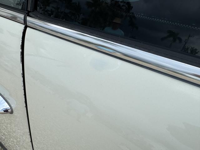 Photo of 2011 White MINI Cooper S Clubman