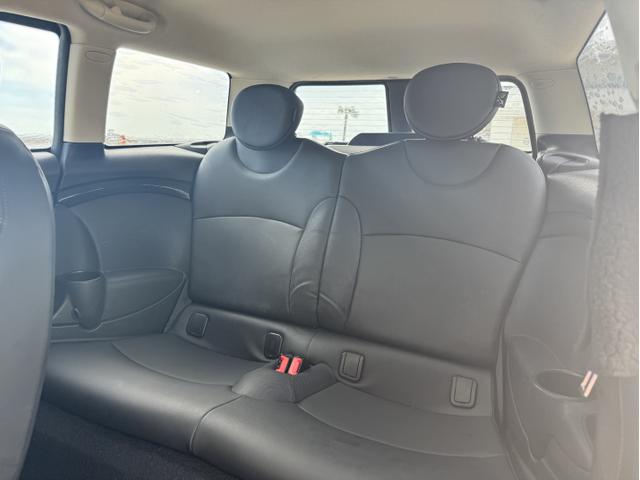 Photo of 2011 White MINI Cooper S Clubman