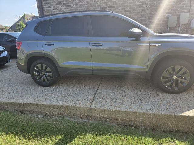 Photo of 2024 Gray Volkswagen Taos