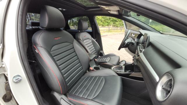Photo of 2021 White Kia Forte