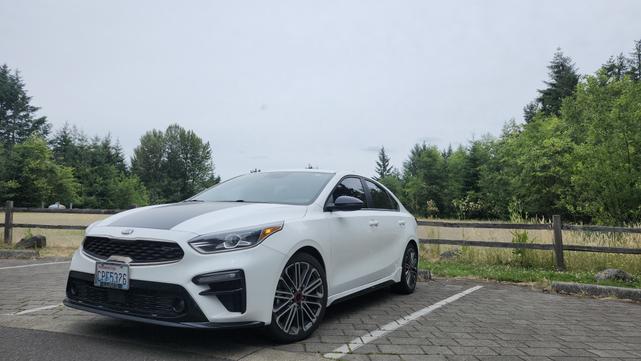 Photo of 2021 White Kia Forte