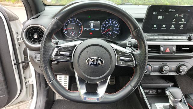 Photo of 2021 White Kia Forte