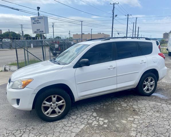 Photo of 2011 White Toyota RAV4