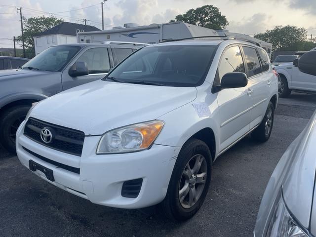 Photo of 2011 White Toyota RAV4