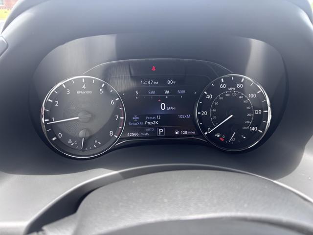 Photo of 2023 Black INFINITI QX80
