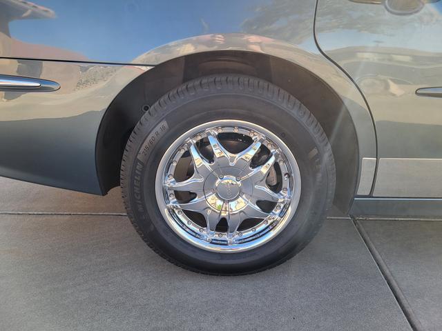 Photo of 2006 Blue Buick LaCrosse