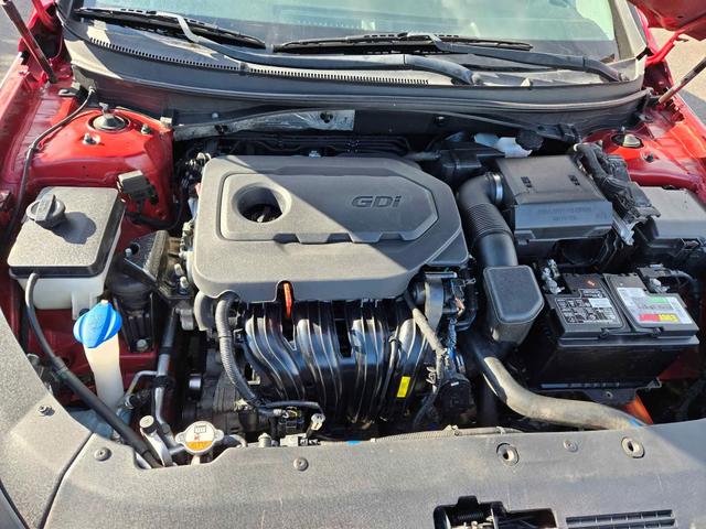 Photo of 2018 Red Hyundai SONATA