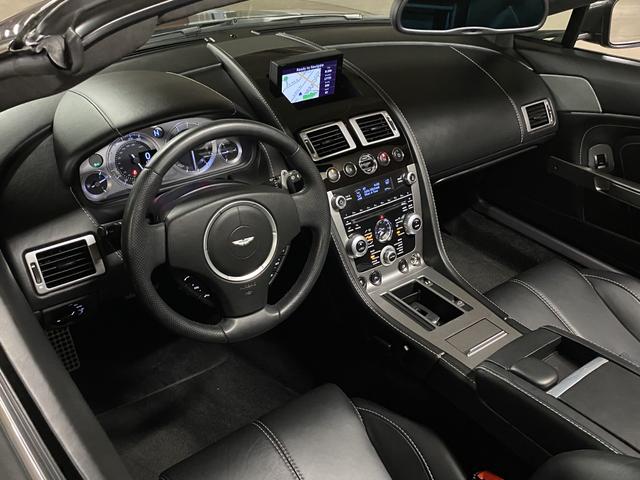 Photo of 2015 Gray Aston Martin V8 Vantage