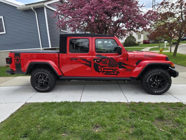 Photo of 2021 Red Jeep Gladiator
