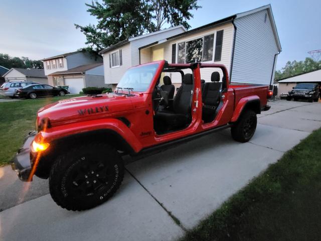 Photo of 2021 Red Jeep Gladiator