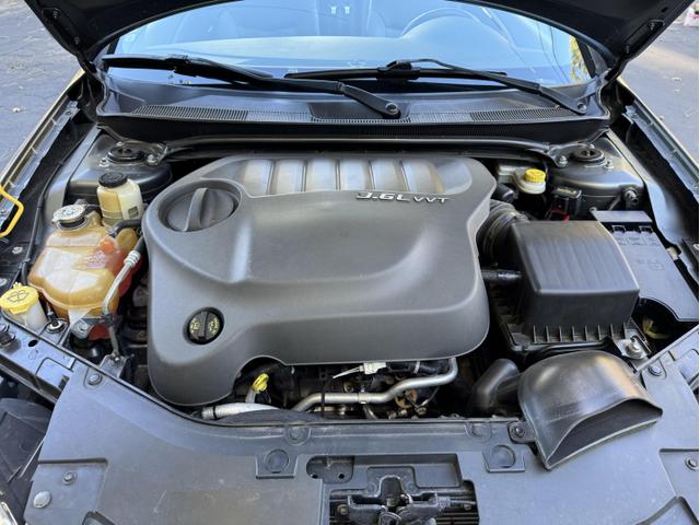 Photo of 2012 Gray Chrysler 200