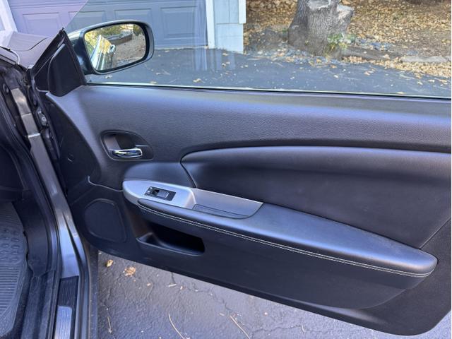 Photo of 2012 Gray Chrysler 200
