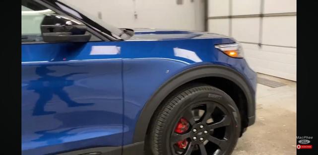 Photo of 2023 Blue Ford Explorer
