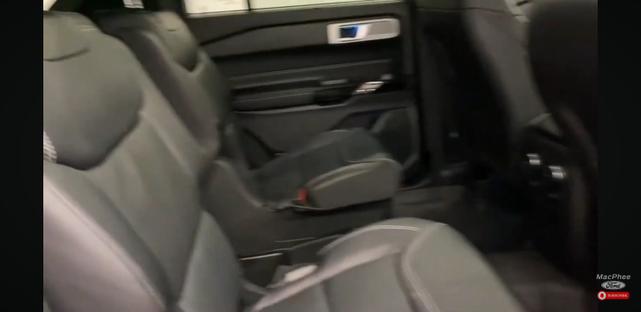 Photo of 2023 Blue Ford Explorer