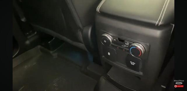 Photo of 2023 Blue Ford Explorer