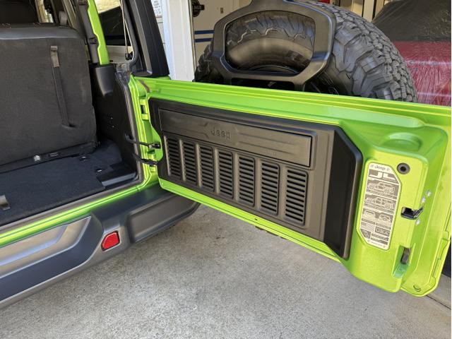 Photo of 2018 Green Jeep Wrangler