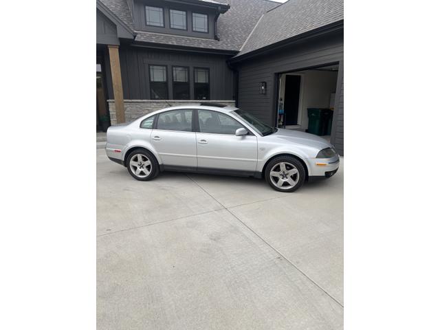 Photo of 2001 Silver Volkswagen Passat