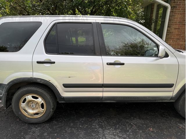 Photo of 2002 Silver Honda CR-V