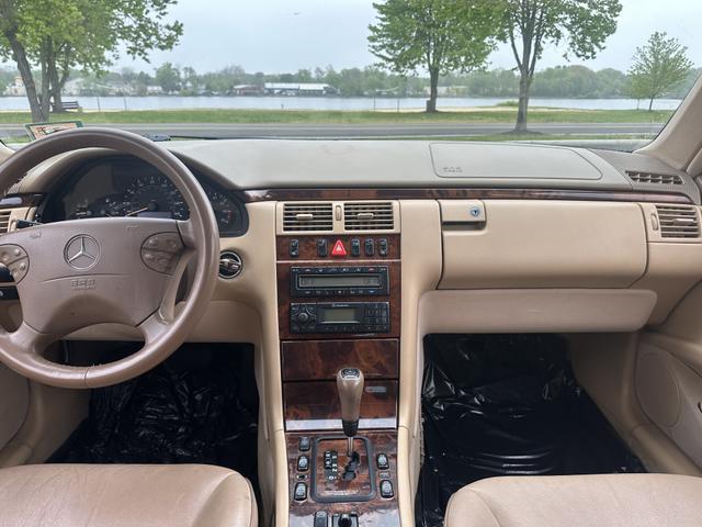 Photo of 2000 Black Mercedes-Benz E-Class
