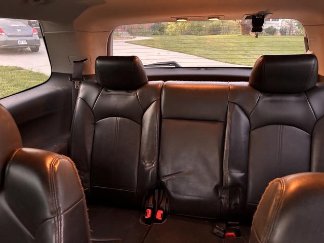 Photo of 2008 Silver GMC Acadia