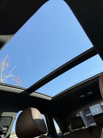 Photo of 2017 White Audi Q3