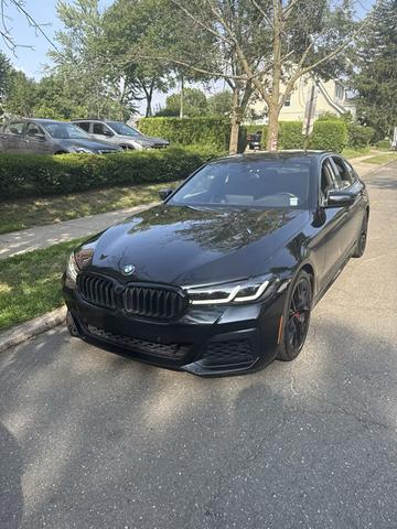 Photo of 2022 Black BMW M550