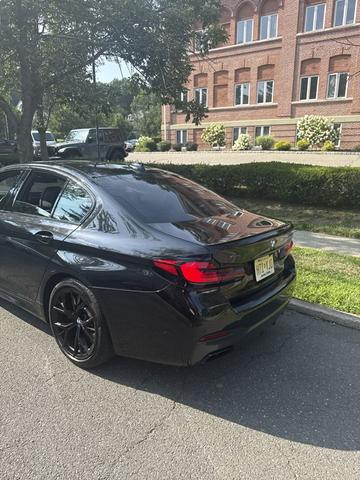 Photo of 2022 Black BMW M550