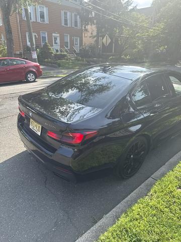 Photo of 2022 Black BMW M550