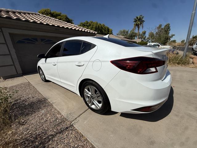 Photo of 2020 White Hyundai ELANTRA