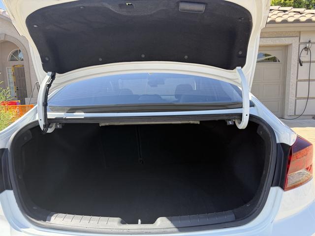 Photo of 2020 White Hyundai ELANTRA
