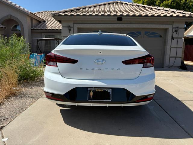 Photo of 2020 White Hyundai ELANTRA