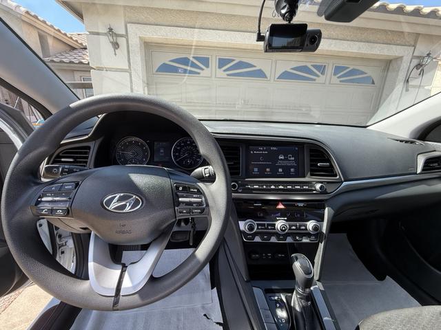 Photo of 2020 White Hyundai ELANTRA