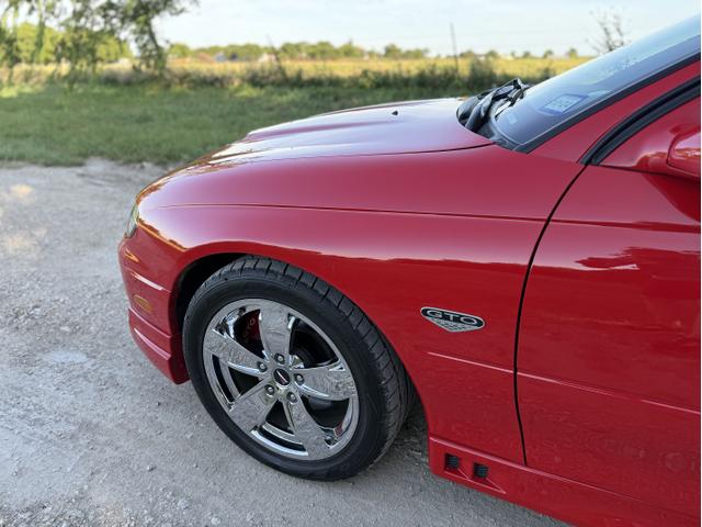 Photo of 2006 Red Pontiac GTO