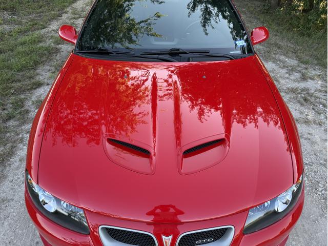 Photo of 2006 Red Pontiac GTO