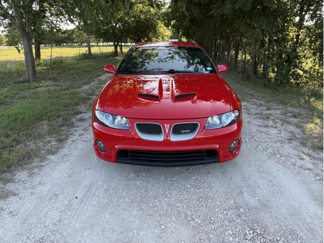 Photo of 2006 Red Pontiac GTO