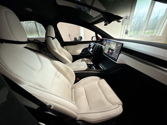 Photo of 2022 Red Tesla Model X