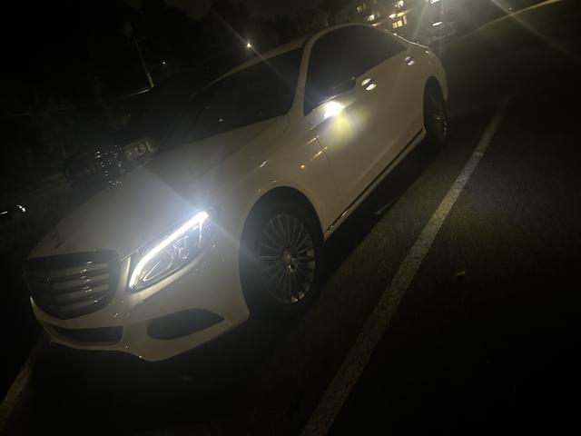 Photo of 2015 White Mercedes-Benz C-Class