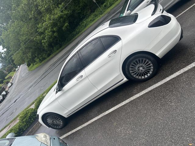 Photo of 2015 White Mercedes-Benz C-Class