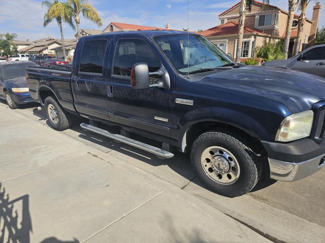 Photo of 2005 Blue Ford F-250