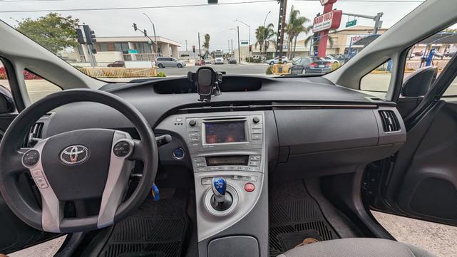 Photo of 2013 Black Toyota Prius